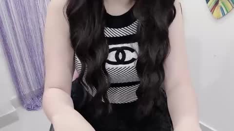 hellokitty_sexy online show from 05/18/26, 04:07