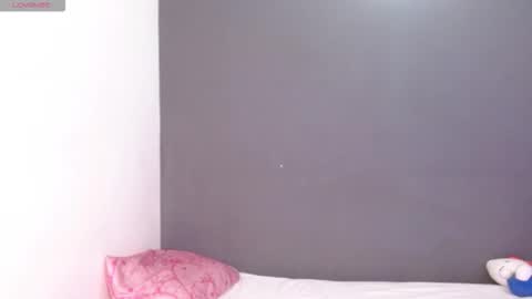 hellokitty_valery1 online show from 10/27/25, 05:22