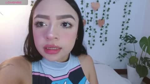 hellokitty_valery1 online show from 04/12/26, 10:59