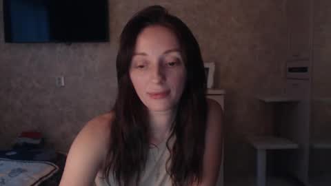 Snapshot of hellokittykaty chatting on 12/11/24, 06:47 Victory online show from 12/11/24, 06:47