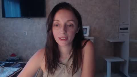 Snapshot of hellokittykaty chatting on 12/12/24, 07:30 Victory online show from 12/12/24, 07:30