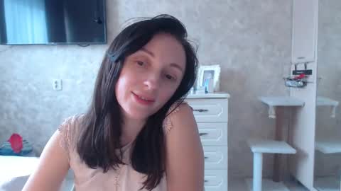 Snapshot of hellokittykaty chatting on 03/03/25, 06:59 Victory online show from 03/03/25, 06:59