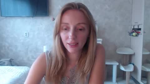 Snapshot of hellokittykaty chatting on 09/18/25, 06:15 Victory online show from 09/18/25, 06:15