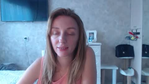 Snapshot of hellokittykaty chatting on 10/14/25, 06:14 Victory online show from 10/14/25, 06:14