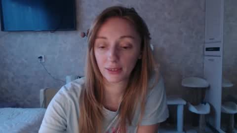 Snapshot of hellokittykaty chatting on 02/03/26, 06:22 Victory online show from 02/03/26, 06:22