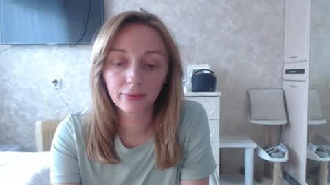 Snapshot of hellokittykaty chatting on 02/26/26, 07:29 Victory online show from 02/26/26, 07:29