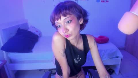 Raven and Momo online show from 02/02/26, 03:27