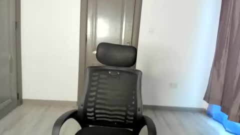 Sandy online show from 11/10/25, 04:00