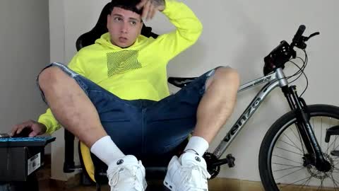 Snapshot of hellstar_team chatting on 10/20/25, 08:04 Star and Andy online show from 10/20/25, 08:04