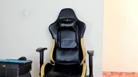 Snapshot of hellstar_team chatting on 11/01/25, 09:17 Star and Andy online show from 11/01/25, 09:17