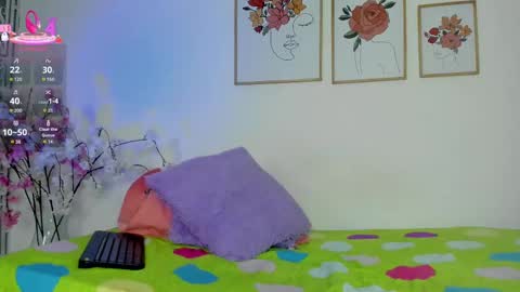 Snapshot of hellzel_moon chatting on 09/16/25, 06:53 Hellzel online show from 09/16/25, 06:53