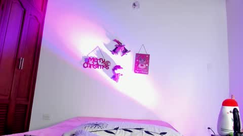 Snapshot of hellzel_moon chatting on 01/09/26, 03:09 Hellzel online show from 01/09/26, 03:09