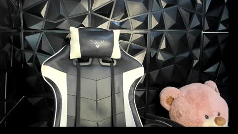 heluehorny13 online show from 11/29/25, 05:43