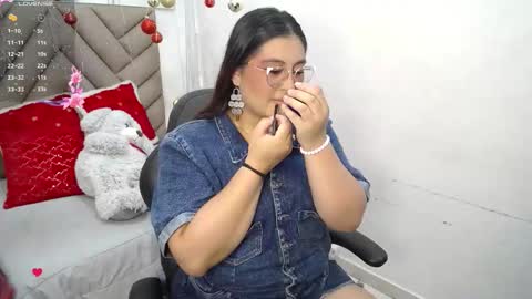 Zahira online show from 12/19/25, 07:10