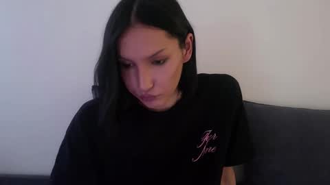 Eva online show from 11/28/25, 03:31