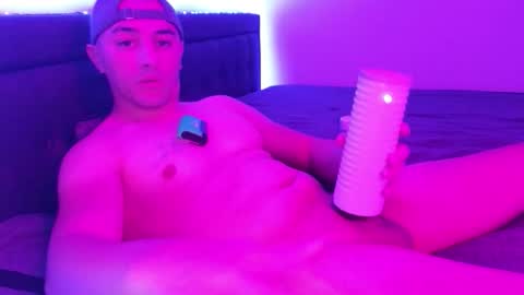 HENNIDRIP online show from 11/22/25, 12:09