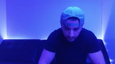 HENNIDRIP online show from 01/12/26, 04:29