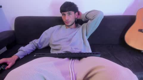 henrik_senn online show from 03/18/26, 09:01