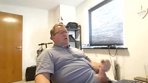 henrikrp1971 online show from 10/02/25, 02:46