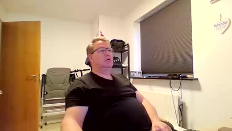 henrikrp1971 online show from 10/22/25, 03:45