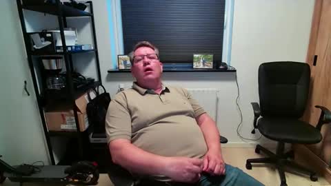 henrikrp1971 online show from 04/28/26, 06:46