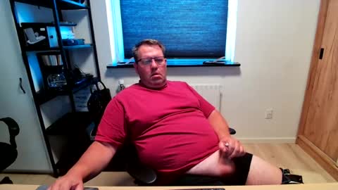 Snapshot of henrikrp1971 chatting on 07/20/26, 10:18 henrikrp1971 online show from 07/20/26, 10:18