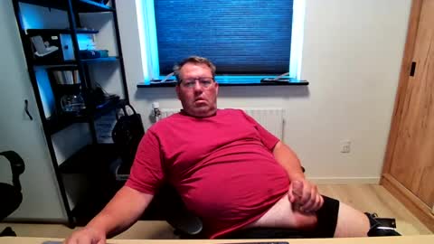 Snapshot of henrikrp1971 chatting on 07/20/26, 10:39 henrikrp1971 online show from 07/20/26, 10:39