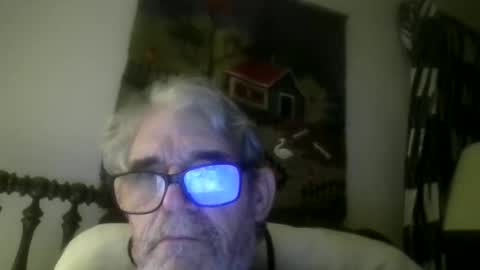 Snapshot of henrybond1979 chatting on 05/13/26, 06:33 henrybond1979 online show from 05/13/26, 06:33