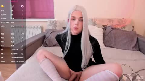 Eva online show from 09/21/25, 12:18