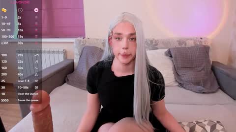 Eva online show from 09/27/25, 12:21