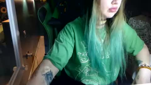 Snapshot of hentaishiing chatting on 07/23/26, 05:44 Hentaishiing online show from 07/23/26, 05:44