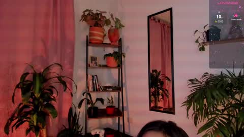 Hello I am Valentina independent Colombian model I love sensuality and pleasure welcome online show from 02/24/25, 11:21