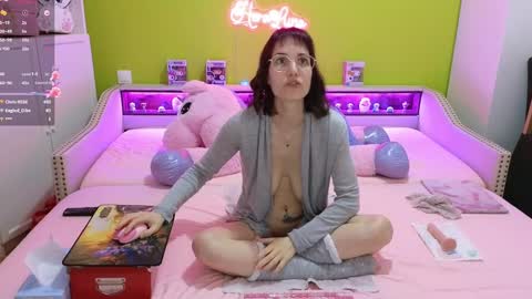 HeraLuna  online show from 02/26/25, 02:04