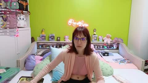 HeraLuna  online show from 04/07/26, 07:47