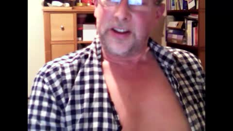 Snapshot of hereford66 chatting on 12/17/24, 07:37 hereford66 online show from 12/17/24, 07:37