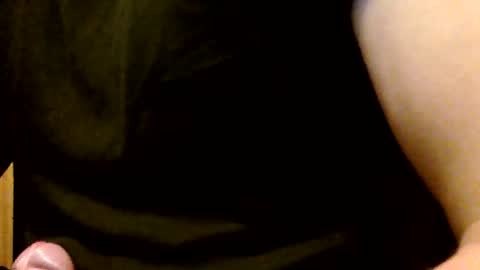 Snapshot of heretost chatting on 01/19/25, 02:17 mr D online show from 01/19/25, 02:17