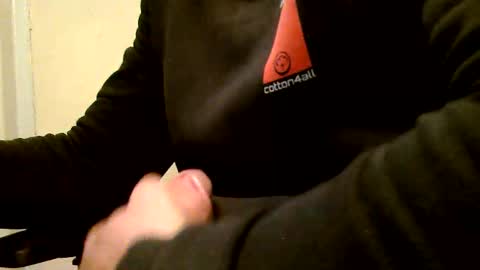 Snapshot of heretost chatting on 10/04/25, 08:34 mr D online show from 10/04/25, 08:34