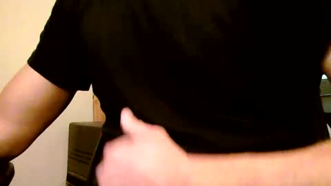 Snapshot of heretost chatting on 11/20/25, 09:42 mr D online show from 11/20/25, 09:42