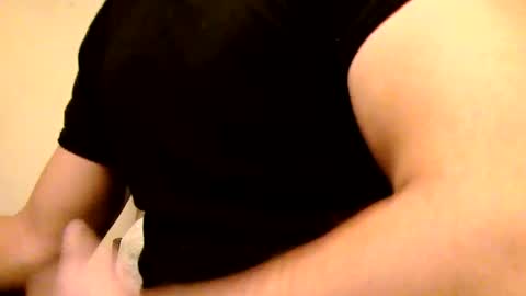 Snapshot of heretost chatting on 11/22/25, 10:14 mr D online show from 11/22/25, 10:14