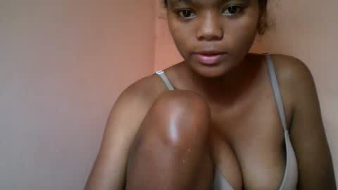 herisse01 online show from 05/14/26, 08:43