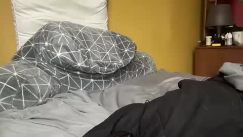 Snapshot of herkimer95 chatting on 12/31/24, 05:18 herkimer95 online show from 12/31/24, 05:18