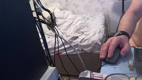 mature online show from 09/22/25, 06:37