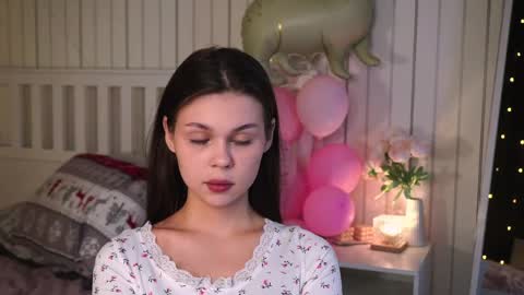 Nicole online show from 04/09/26, 06:35