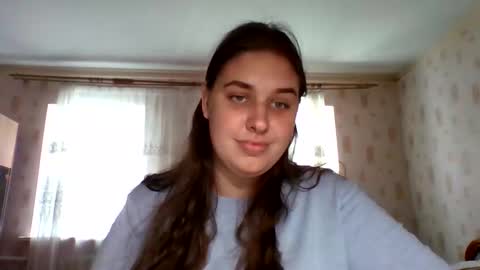 hess_luna_ online show from 09/13/25, 09:20