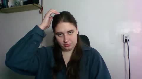 hess_luna_ online show from 10/27/25, 10:08