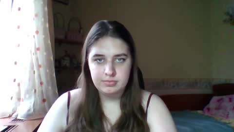 hess_luna_ online show from 12/04/25, 10:13