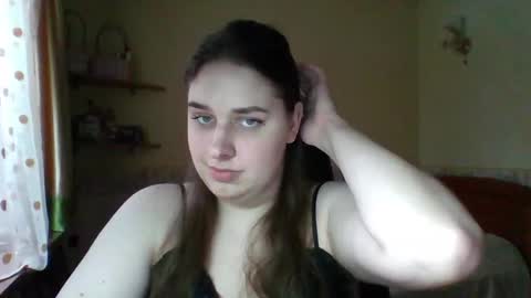 hess_luna_ online show from 02/06/26, 09:56