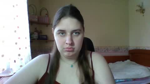 hess_luna_ online show from 04/17/26, 09:01