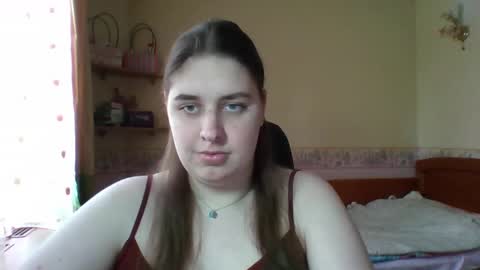 hess_luna_ online show from 04/20/26, 09:12