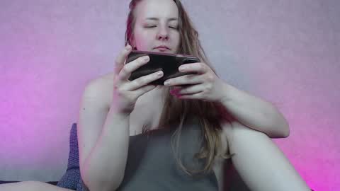Snapshot of hesssa chatting on 12/02/24, 03:37 Hesssa Prime time The broadcasts start at 3am and 3 pm London time online show from 12/02/24, 03:37